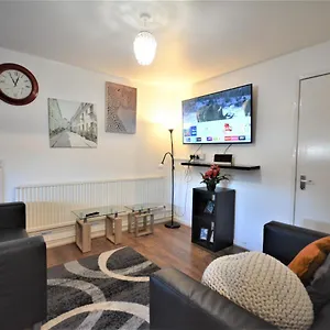 2-bedroom-apartment-near-excel-exhibition-centre-london.cambridgehotelsuk.com/