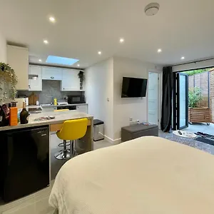 tiny-home-boscombe-manor.bournemouth-hotels.org/