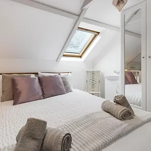  Holiday home Pip's By Staytor