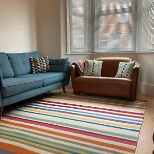  Apartment 3 Bedroom Victorian House Close To Centre
